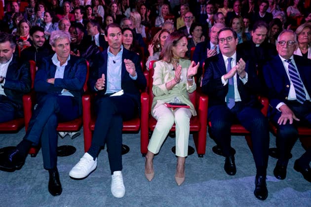 Ana Botín and Rafa Nadal participate in the closing ceremony of the solidarity program Euros de tu Nómina 2i 2d The tennis player Rafa Nadal, the president of Banco Santander, Ana Botín, and the president of the CEOE, Antonio Garamendi, during the closing ceremony of the solidarity program Euros de tu Nómina , on May 12, 2026, in Madrid Spain The event is marked by the commemoration of the 20th anniversary of this initiative 12 MAY 2026 A Pé Madrid Madrid Madrid Espana  Copyright: xA.xPÃ rezxMecax 7517344