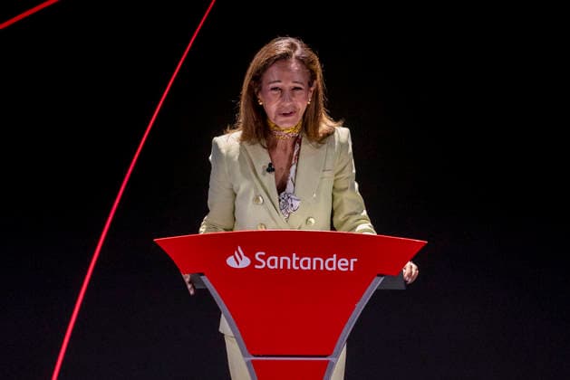 Ana Botín and Rafa Nadal participate in the closing ceremony of the solidarity program Euros from your Paycheck The President of Banco Santander, Ana Botín, during the closing ceremony of its solidarity program Euros from your Paycheck, on May 12, 2026, in Madrid Spain The event is marked by the commemoration of the 20th anniversary of this initiative 12 MAY 2026 A Pé Madrid Madrid Spain  Copyright: xA.xPÃ rezxMecax 7517327