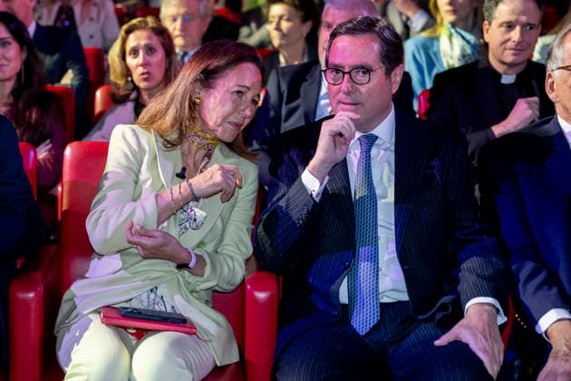 Ana Botín and Rafa Nadal participate in the closing ceremony of the solidarity program Euros de tu Nómina The President of Banco Santander, Ana Botín, and the President of the CEOE, Antonio Garamendi, during the closing ceremony of its solidarity program Euros de tu Nómina, on May 12, 2026, in Madrid Spain The event is marked by the commemoration of the 20th anniversary of this initiative 12 MAY 2026 A Pé Madrid Madrid Madrid Spain  Copyright: xA.xPÃ rezxMecax 7517348