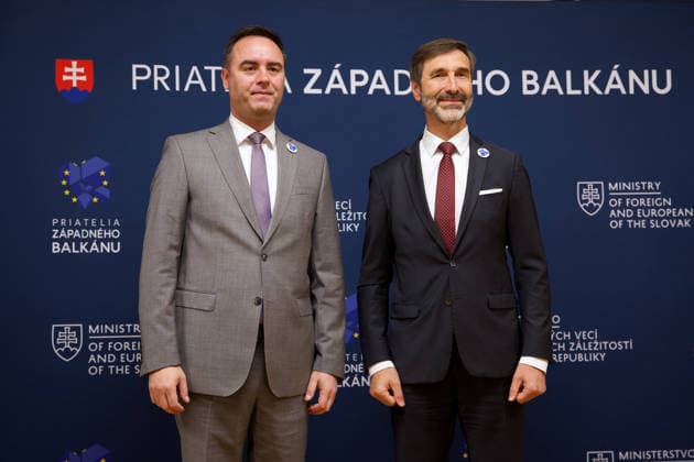 Slovakia hosts ministerial meeting of the Friends of the Western Balkans BRATISLAVA, SLOVAKIA - MAY 12: The Minister of Foreign and European Affairs of the Slovak Republic, Juraj Blanar welcomes Kosovo s Foreign Minister Glauk Konjufca during the ministerial meeting of the Friends of the Western Balkans group at Bratislava Castle in Bratislava, Slovakia on May 12, 2026. The event brings together foreign ministers of the member states of the Friends of the Western Balkans group (Slovakia, Czechia, Greece, Croatia, Austria, Slovenia and Italy) and representatives of the Western Balkans (Albania, Bosnia and Herzegovina, Montenegro, Kosovo, North Macedonia and Serbia), along with the European Commissioner for Enlargement, Marta Kos. Zuzana Gogo  Copyright: x2026xAnadoluxZuzanaxGogovax
