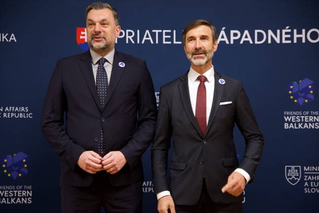 Slovakia hosts ministerial meeting of the Friends of the Western Balkans BRATISLAVA, SLOVAKIA - MAY 12: The Minister of Foreign and European Affairs of the Slovak Republic, Juraj Blanar welcomes Bosnian Foreign Minister Elmedin Konakovic during the ministerial meeting of the Friends of the Western Balkans group at Bratislava Castle in Bratislava, Slovakia on May 12, 2026. The event brings together foreign ministers of the member states of the Friends of the Western Balkans group (Slovakia, Czechia, Greece, Croatia, Austria, Slovenia and Italy) and representatives of the Western Balkans (Albania, Bosnia and Herzegovina, Montenegro, Kosovo, North Macedonia and Serbia), along with the European Commissioner for Enlargement, Marta Kos. Zuzana Go  Copyright: x2026xAnadoluxZuzanaxGogovax
