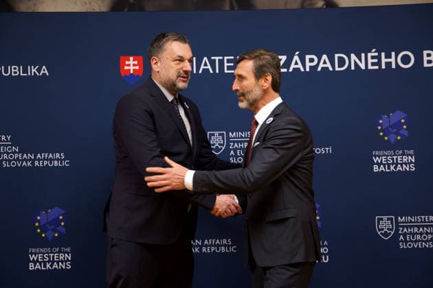 Slovakia hosts ministerial meeting of the Friends of the Western Balkans BRATISLAVA, SLOVAKIA - MAY 12: The Minister of Foreign and European Affairs of the Slovak Republic, Juraj Blanar welcomes Bosnian Foreign Minister Elmedin Konakovic during the ministerial meeting of the Friends of the Western Balkans group at Bratislava Castle in Bratislava, Slovakia on May 12, 2026. The event brings together foreign ministers of the member states of the Friends of the Western Balkans group (Slovakia, Czechia, Greece, Croatia, Austria, Slovenia and Italy) and representatives of the Western Balkans (Albania, Bosnia and Herzegovina, Montenegro, Kosovo, North Macedonia and Serbia), along with the European Commissioner for Enlargement, Marta Kos. Zuzana Go  Copyright: x2026xAnadoluxZuzanaxGogovax