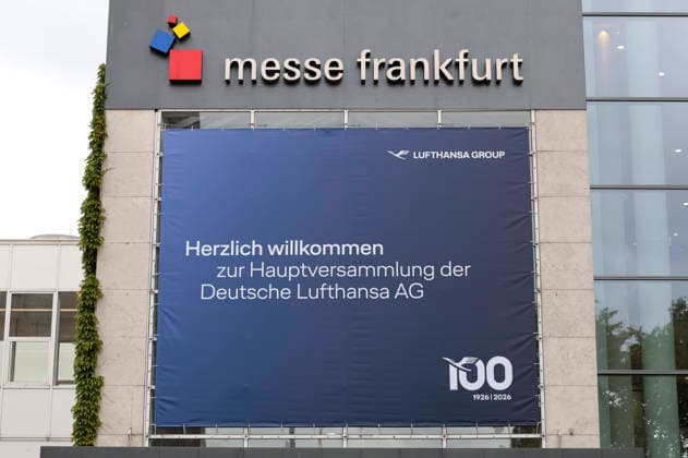 Entrance Lufthansa Annual General Meeting at the Annual General Meeting of Deutsche Lufthansa AG at Messe Frankfurt, Hall 5 1 Congress Center Frankfurt, 12 05 2026 Foto:xR.xSchmiegeltx xFuturexImagex lufthansa_6526
