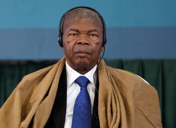 Angolan President Joao Lourenco, au Palais de la Nation a Alge Angolan President Joao Lourenco, au Palais de la Nation a Alger, en Algerie, le 12 mai 2026, lors dune seance avec les membres des deux chambres, lAssemblee populaire nationale APN et le Conseil de la Nation chambre haute du Parlement Senat , Joao Lourenco, effectue une visite de deux jours en Algerie Photo By Billel Bensalem APP Alger Algeria Copyright: xAlgÃ riexPressexPhotosxAPPxBillelxBensalemx xAPPx IMG_2199
