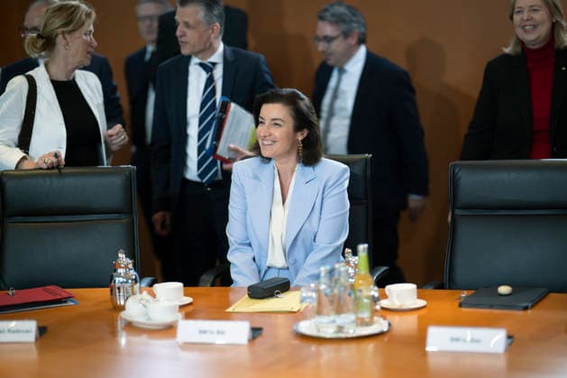 Dorothee Baer Kabinett DEU, Deutschland, Germany, Berlin, 06 05 2026 Dorothee Baer Bär , Federal Minister for Research, Technology and Space CDU before the cabinet meeting in the Berlin Chancellery Federal Chancellery in Berlin Germany en Dorothee Baer Bär , Federal Minister for Research, Technology and Space CDU during the c