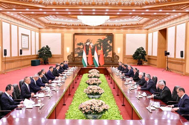 (260512) -- BEIJING, May 12, 2026 -- Chinese President Xi Jinping holds talks with Tajikistan s President Emomali Rahmon, who is on a state visit to China, at the Great Hall of the People in Beijing, capital of China, May 12, 2026. ) CHINA-BEIJING-XI JINPING-TAJIK PRESIDENT-TALKS (CN) YinxBogu 