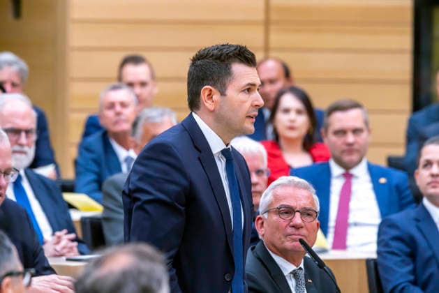 Constituent session of the 18th state parliament of Baden Württemberg Tobias Vogt is to become the new chairman of the CDU parliamentary group Curious Greens and CDU are equally strong with 56 MPs each AfD have 35 MPs, the SPD 10 12 05 2026, Stuttgart, Baden Württemberg, Germany