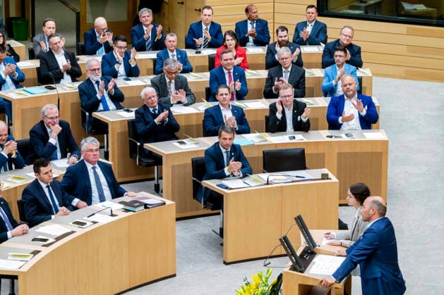 Constituent session of the 18th state parliament of Baden Württemberg AfD parliamentary group Curious Greens and CDU are equally strong with 56 MPs each AfD have 35 MPs, the SPD 10 12 05 2026, Stuttgart, Baden Württemberg, Germany