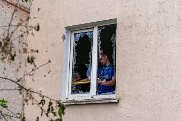 Aftermath of Russian drone attack in Kharkiv KHARKIV, UKRAINE - MAY 12: Aftermath of a drone attack in the city of Barvinkove in the Kharkiv region, Ukraine on May 12, 2026. More than 30 apartments were damaged, as the members of Proliska arrived at the location to help the residents affected by the attack. Carlo Bravo Anadolu Kharkiv Ukraine. Editorial use only. Please get in touch for any other usage.  Copyright: x2026xAnadoluxCarloxBravox