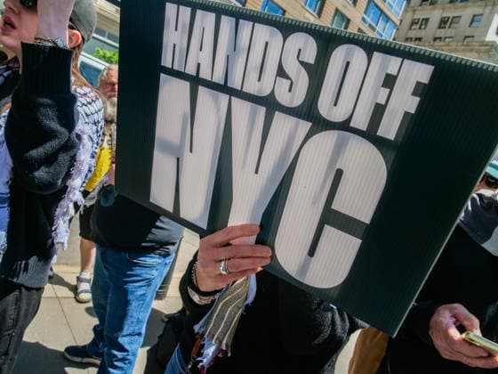 May 12, 2026, New York, New York, USA: Anti ICE protest outside 26 Federal Plaza NYC. The Hands Off demonstration.demanded no more ICE raids in NYC outside of the federal building with signs and speeches. New York USA  - ZUMAh156 20260512_znp_h156_005 Copyright: xMiloxHessx