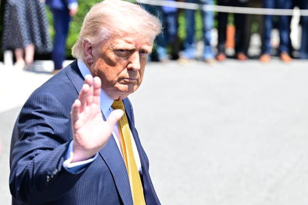 U.S. President Donald Trump WASHINGTON, UNITED STATES - MAY 12: U.S. President Donald Trump speaks to members of the press before boarding Marine One on the South Lawn of the White House in Washington, United States, on May 12, 2026. Kyle Mazza Anadolu Washington United States. Editorial use only. Please get in touch for any other usage.  Copyright: x2026xAnadoluxKylexMazzax