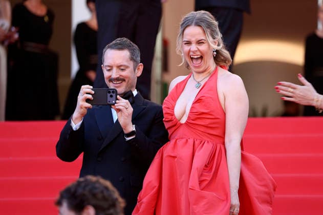 Elijah Wood with wife Mette Marie Kongsved at the Opening Ceremony with the premiere of the feature film La VÃ nus Electrique The Electric Kiss at the Festival de Cannes 2026 79 Cannes International Film Festival at the Palais des Festivals Cannes, 12 05 2026 Foto:xD.xBedrosianx xFuturexImagex opening_6533