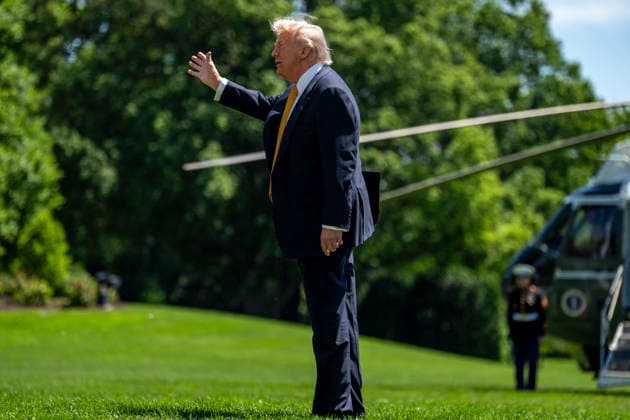 President Donald Trump Departs for Beijing, China President Donald Trump waves to a crowd watching his departure from the White House in Washington, DC for Beijing, China on Tuesday, May 12, 2026. Trump and Chinese President Xi Jinping are expected to discuss trade, artificial intelligence, export controls, Taiwan and the Iran war. Photo by Bonnie Cash Pool ABACAPRESS.COM WASHINGTON DC United States  Copyright: xPool ABACAx