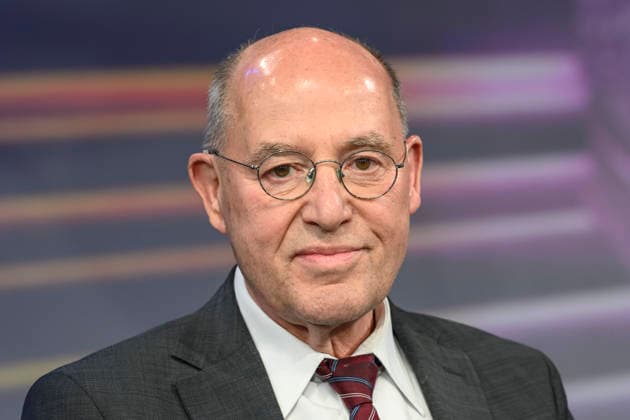 v l Gregor Gysi, Die Linke longtime parliamentary group leader , GER, Berlin, Studio, as a guest on Maischberger, political talk show, TV, format, with presenter Sandra Maischberger, Das Erste, from Adlershof Am Studio 20, 12 May 2026, Copyright: HMBxMedia UwexKoch
