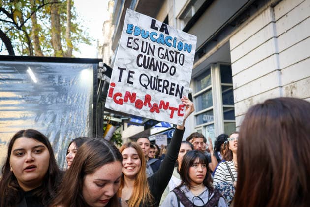 May 12, 2026, Buenos Aires, Buenos Aires, Argentina: Social, political, student and teacher organizations gathered nearby Plaza de Mayo in Buenos Aires, to demand that the Milei government comply with the University Funding Law and restore the salaries of both teaching and non-teaching staff. The underfunding plaguing the education sector is jeopardizing the operation of all national universities Buenos Aires Argentina - ZUMAa188 20260512_zip_a188_009 Copyright: xPaulaxAcunzox