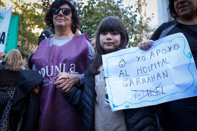 May 12, 2026, Buenos Aires, Buenos Aires, Argentina: Social, political, student and teacher organizations gathered nearby Plaza de Mayo in Buenos Aires, to demand that the Milei government comply with the University Funding Law and restore the salaries of both teaching and non-teaching staff. The underfunding plaguing the education sector is jeopardizing the operation of all national universities Buenos Aires Argentina - ZUMAa188 20260512_zip_a188_019 Copyright: xPaulaxAcunzox