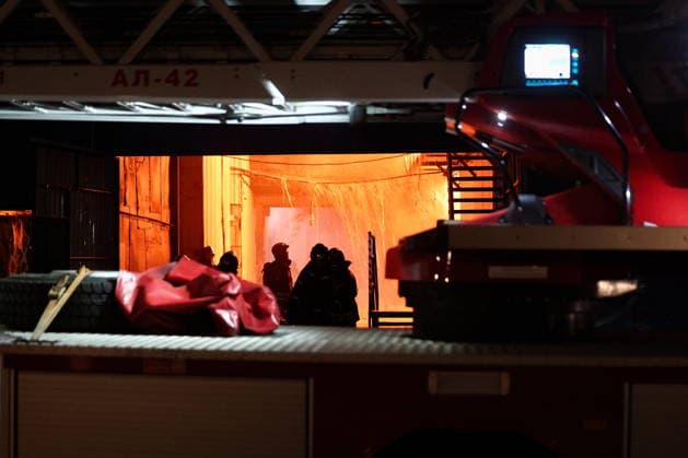 RUSSIA, MOSCOW - MAY 13, 2026: Firefighters battle a fire at the Izmailovo Kremlin. Sofya Sandurskaya TASS  92388671