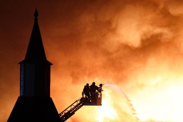 RUSSIA, MOSCOW - MAY 13, 2026: Firefighters battle a fire at the Izmailovo Kremlin. Sofya Sandurskaya TASS  92389274