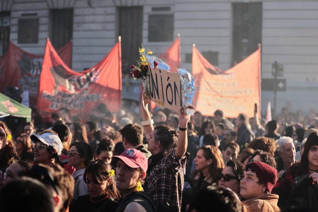 Nationwide march in defense of public university held in Buenos Aires BUENOS AIRES, ARGENTINA - MAY 12: Demonstrators carrying banners, flags, and signs demanding higher education funding and salary increases for professors and researchers march toward Plaza de Mayo during a nationwide demonstration, in Buenos Aires, Argentina, on May 12, 2026. Protesters demand the implementation of the University Funding Law, oppose budget cuts introduced by the government of Argentine President Javier Milei, and advocate for the protection of Argentina’s public university system amid the country’s economic crisis and austerity measures. Luciano Gonzalez Anadolu Buenos Aires Argentina. Editorial use only. Please get in touch for any other usage.  Copyright: x2026xAnadoluxLucianoxGonzalezx