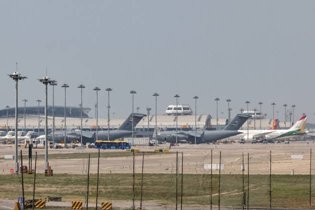 BEIJING, CHINA - MAY 12: U.S. Air Force C-17 Globemaster III aircraft arrives at Beijing Capital International Airport ahead of U.S. President Donald Trump s China visit on May 12, 2026 in Beijing, China. At the invitation of Chinese President Xi Jinping, U.S. President Donald Trump will pay a state visit to China from May 13 to 15.  Copyright: xVCGx 111640975768