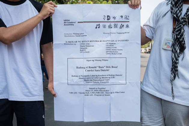 May 13, 2026, Pasay, Metro Manila, Philippines: Protesters carry a sign calling for the arrest of Senator Dela Rosa and the impeachment of Vice President Duterte. Pasay Philippines - ZUMAy102 20260513_zip_y102_023 Copyright: xKenosisxYapx