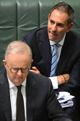 QUESTION TIME, Australian Treasurer Jim Chalmers and Australian Prime Minister Anthony Albanese react during Question Time in the House of Representatives at Parliament House in Canberra, Wednesday, May 13, 2026. ( NO ARCHIVING CANBERRA AUSTRALIAN CAPITAL TERRITORY AUSTRALIA  Copyright: xLUKASxCOCHx 20260513153575885300