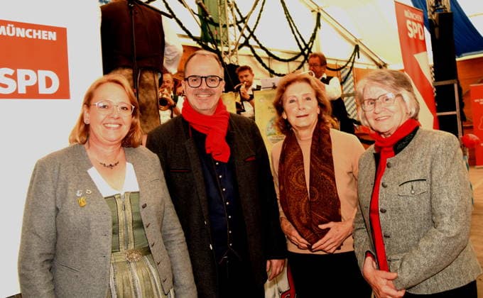 Monika Schmid Balzert SPD City Councillor Markus Rinderspacher SPD Parliamentary Group Chairman MdL Dr Hildegard Kronawitter SPD MdL a D Dr, Gertraud Burkert SPD Mayor a D Munich 12 05 2026 Truderinger Buam e V Festwoche Political SPD Evening Photo Munich