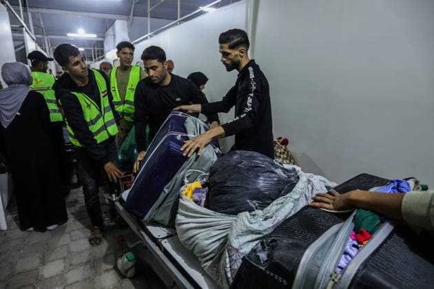 Group of Palestinians return to Gaza via Rafah Border Crossing KHAN YUNIS, GAZA, PALESTINE - MAY 13: A group of Palestinians, including those who received medical treatment in Egypt and their companions, arrive in the city of Khan Yunis, Gaza, Palestine via the Rafah Border Crossing on May 13, 2026. After Israel permitted limited passage, the returning Palestinians were greeted by their families and relatives following their journey back into the Gaza Strip. Abed Rahim Khatib Anadolu Khan Yunis Gaza. Editorial use only. Please get in touch for any other usage.  Copyright: x2026xAnadoluxAbedxRahimxKhatibx