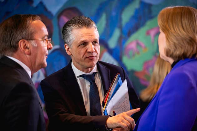 L R Boris Pistorius SPD , Federal Minister of Defense, Thorsten Frei CDU , Head of the Federal Chancellery, and Baerbel Bas SPD , Federal Minister of Labor and Social Affairs, pictured during a cabinet meeting in Berlin, 13 05 2026 Berlin Germany Copyright: xJulianexSonntagx