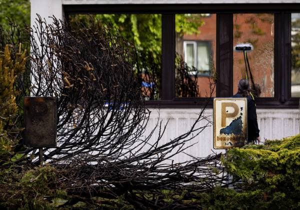 LOOSDRECHT - Damage one day after the fire at the emergency shelter for asylum seekers in Loosdrecht. A protest by several hundred people was taking place at the building, demonstrating against the arrival of asylum seekers at that location. ROBIN VAN LONKHUIJSEN ANP netherlands out - belgium out  Copyright: xx x558145289x originalFilename: 558145289.jpg