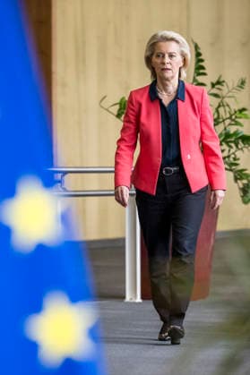 May 13, 2026: Ursula Von der Leyen , the president of the European Commission arrives for the weekly meeting of the College of Commissioners at the European Commission headquarters in Brussels, Belgium, 13.05.2026. The College is expected to discuss the future of EU cohesion policy, possible restructuring of the European Commissions regional policy department DG REGIO and broader plans to redirect EU spending toward competitiveness and defence priorities. . - ZUMAw80_ 20260513_faf_w80_016 Copyright: xWiktorxDabkowskix