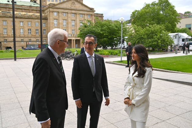 Cem OEZDEMIR State Premier of Baden Wuerttemberg in front of the state parliament with Winfreid KRETSCHMANN,re stepdaughter Mia State Premier election in Baden Wuerttemberg on 13 05 2026 in the state parliament in Stuttgart
