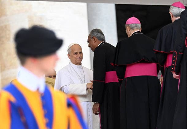 Pope Leo XIV Leads The General Audience - Vatican Pope Leo XIV attends the weekly general audience in Saint Peter’s square, Vatican on May 13, 2026. Photo by Eric Vandeville ABACAPRESS.COM Rome Vatican (or Holy See)  Copyright: xVandevillexEric ABACAx