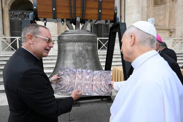ITALY - POPE LEO XIV DURING THE WEEKLY GENERAL AUDIENCE AT ST PETER S SQAUTE IN THE VATICAN - 2026 5 13 Italy, Rome, Vatican, 2026 5 13 .Pope Leo XIV a during the weekly general audience at St Peter s Square in The Vatican EDITORIAL USE ONLY - NO BOOKS Copyright: xVATICANxMEDIAx