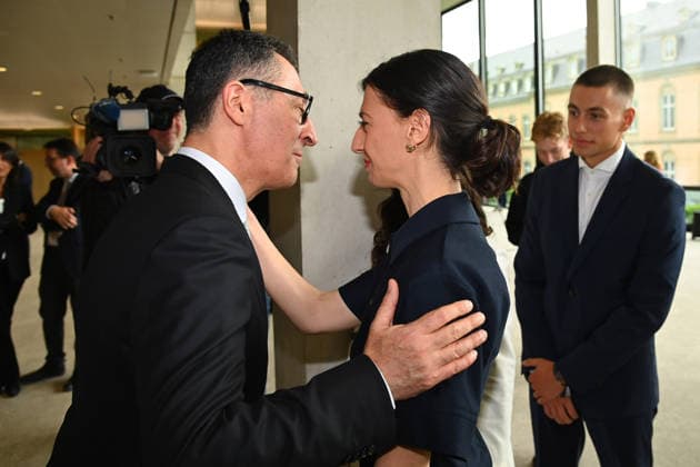 Cem OEZDEMIR State Premier of Baden Wuerttemberg hugs wife Flavia ZAKA, State Premier election in Baden Wuerttemberg on 13 05 2026 in the state parliament in Stuttgart