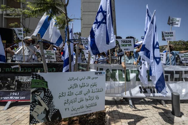 Demonstration to commemorate 78th anniversary of Nakba in Tel Aviv TEL AVIV, ISRAEL - MAY 13: People gather to hold a protest commemorating the 78th anniversary of the Nakba, which marks the forced displacement of Palestinians, in Tel Aviv, Israel on May 13, 2026. Mostafa Alkharouf Anadolu Tel Aviv Israel. Editorial use only. Please get in touch for any other usage.  Copyright: x2026xAnadoluxMostafaxAlkharoufx