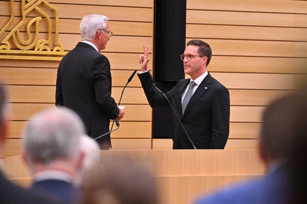 Swearing-in ceremony Manuel HAGEL CDU, Minister of the Interior BW li State Parliament President Thomas STROBL, swears the oath of Prime Minister election in Baden Wuerttemberg on 13 05 2026 in the state parliament in Stuttgart