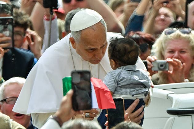 ITALY - POPE LEO XIV DURING THE WEEKLY GENERAL AUDIENCE AT ST PETER S SQAUTE IN THE VATICAN - 2026 5 13 Italy, Rome, Vatican, 2026 5 13 .Pope Leo XIV a during the weekly general audience at St Peter s Square in The Vatican EDITORIAL USE ONLY - NO BOOKS Copyright: xALESSIAxGIULIANIx