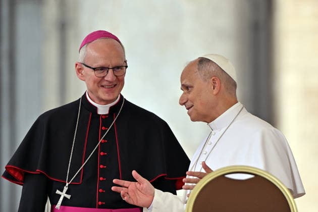 ITALY - POPE LEO XIV DURING THE WEEKLY GENERAL AUDIENCE AT ST PETER S SQAUTE IN THE VATICAN - 2026 5 13 Italy, Rome, Vatican, 2026 5 13 .Pope Leo XIV a during the weekly general audience at St Peter s Square in The Vatican EDITORIAL USE ONLY - NO BOOKS Copyright: xALESSIAxGIULIANIx