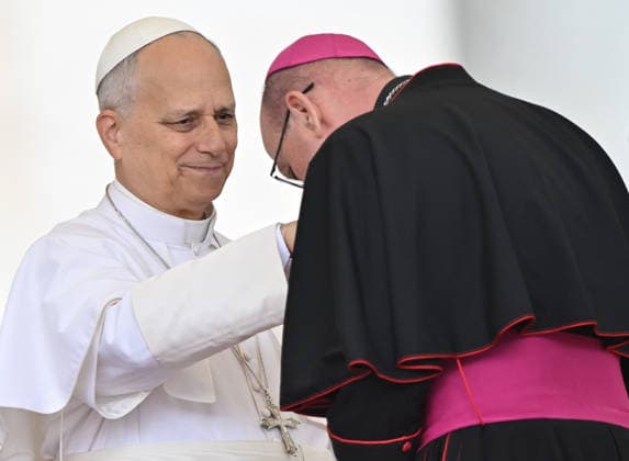 ITALY - POPE LEO XIV DURING THE WEEKLY GENERAL AUDIENCE AT ST PETER S SQAUTE IN THE VATICAN - 2026 5 13 Italy, Rome, Vatican, 2026 5 13 .Pope Leo XIV a during the weekly general audience at St Peter s Square in The Vatican EDITORIAL USE ONLY - NO BOOKS Copyright: xALESSIAxGIULIANIx