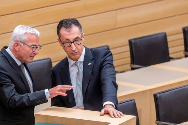 Cem Özdemir is the new Minister President of the state of Baden Württemberg On May 13, the politician from the Green Party was sworn in to the state parliament Özdemir together with Thomas Strobl, CDU, President of the state parliament, during a break in the session 13 05 2026, Stuttgart, Baden Württemberg, Germany