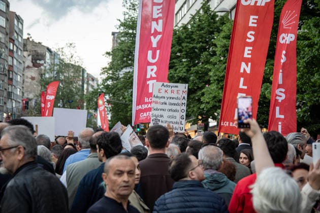 May 13, 2026, Istanbul, Istanbul, Turkey: Supporters of the Republican People s Party (CHP) take part in the first â€oeDemocracy and Freedom March†organized by the Istanbul Provincial Presidency in Istanbul, Turkey, on May 13, 2026. The march began in front of the Ataturk Museum in the district of Sisli and ended in front of the Sisli Municipality building. Thousands of demonstrators participated in the rally, chanting slogans such as â€oeNo to trustee appointments,†â€oeFreedom for political prisoners,†and messages supporting detained mayors. Istanbul Turkey - ZUMAt171 20260513_zip_t171_008 Copyright: xAbdullahxTepelix