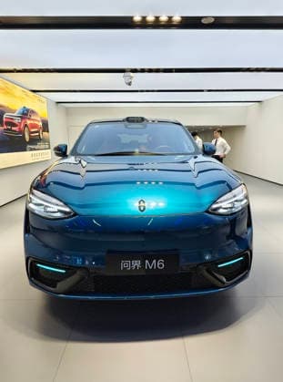 Huawei Intelligent Mobility Experience Store SHANGHAI, CHINA - MAY 13, 2026 - A SERES AITO M6 New Energy Vehicle displayed in the Huawei Intelligent Mobility Experience Store in Shanghai, China on May 13, 2026. Shanghai Shanghai China  Copyright: xCFOTOx i1778720371203