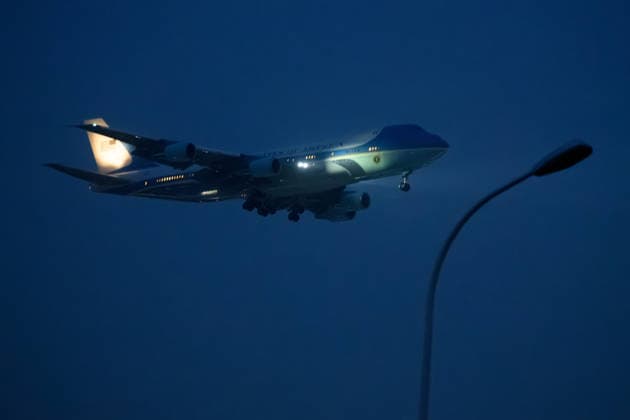 BEIJING, CHINA - MAY 13: Air Force One, carrying U.S. President Donald Trump, lands at Beijing Capital International Airport on May 13, 2026 in Beijing, China. U.S. President Donald Trump arrived in Beijing on Wednesday evening for a state visit to China.  Copyright: xVCGx 111641341305