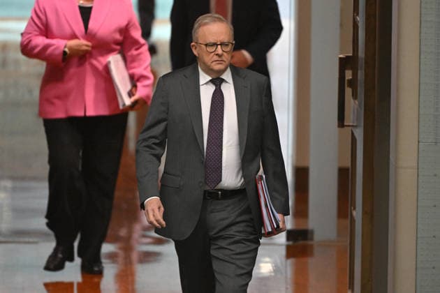 QUESTION TIME, Prime Minister Anthony Albanese arrives for Question Time in the House of Representatives at Parliament House in Canberra, Thursday, May 14, 2026. ( NO ARCHIVING CANBERRA AUSTRALIAN CAPITAL TERRITORY AUSTRALIA  Copyright: xMICKxTSIKASx 20260514132145944678