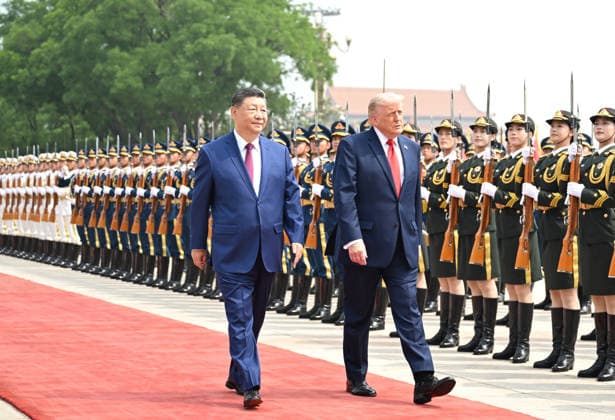 (260514) -- BEIJING, May 14, 2026 -- Chinese President Xi Jinping holds a welcome ceremony for U.S. President Donald Trump, who is on a state visit to China, outside the Great Hall of the People prior to their talks in Beijing, capital of China, May 14, 2026. Xi held talks with Trump at the Great Hall of the People in Beijing on Thursday. ) CHINA-BEIJING-XI JINPING-U.S.-TRUMP-TALKS (CN) LixXiang 