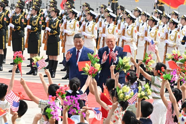 (260514) -- BEIJING, May 14, 2026 -- Chinese President Xi Jinping holds a welcome ceremony for U.S. President Donald Trump, who is on a state visit to China, outside the Great Hall of the People prior to their talks in Beijing, capital of China, May 14, 2026. Xi held talks with Trump at the Great Hall of the People in Beijing on Thursday. ) CHINA-BEIJING-XI JINPING-U.S.-TRUMP-TALKS (CN) RaoxAimin 