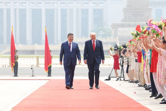 (260514) -- BEIJING, May 14, 2026 -- Chinese President Xi Jinping holds a welcome ceremony for U.S. President Donald Trump, who is on a state visit to China, outside the Great Hall of the People prior to their talks in Beijing, capital of China, May 14, 2026. Xi held talks with Trump at the Great Hall of the People in Beijing on Thursday. ) CHINA-BEIJING-XI JINPING-U.S.-TRUMP-TALKS (CN) HuangxJingwen 
