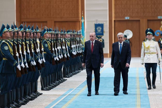Turkish President Recep Tayyip Erdogan in Kazakhstan ASTANA, KAZAKHSTAN - MAY 14: (----EDITORIAL USE ONLY - MANDATORY CREDIT - TURKISH PRESIDENCY HANDOUT - NO MARKETING NO ADVERTISING CAMPAIGNS - DISTRIBUTED AS A SERVICE TO CLIENTS----) Turkish President Recep Tayyip Erdogan (L) is welcomed by Kazakh President Kassym-Jomart Tokayev (R) with an official ceremony at the Independence Palace in Astana, Kazakhstan on May 14, 2026. Turkish Presidency Handout Anadolu Astana Kazakhstan. Editorial use only. Please get in touch for any other usage.  Copyright: x2026xAnadoluxTurkishxPresidencyx xHandoutx