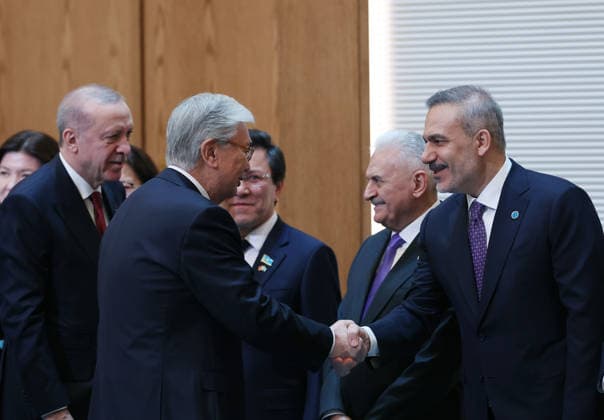 Turkish President Recep Tayyip Erdogan in Kazakhstan ASTANA, KAZAKHSTAN - MAY 14: (----EDITORIAL USE ONLY - MANDATORY CREDIT - TURKISH PRESIDENCY MURAT KULA HANDOUT - NO MARKETING NO ADVERTISING CAMPAIGNS - DISTRIBUTED AS A SERVICE TO CLIENTS----) Turkish President Recep Tayyip Erdogan is welcomed by Kazakh President Kassym-Jomart Tokayev with an official ceremony at the Independence Palace in Astana, Kazakhstan on May 14, 2026. Turkish Foreign Minister Hakan Fidan also attended the ceremony. Turkish Presidency Murat Kula Anadolu Astana Kazakhstan. Editorial use only. Please get in touch for any other usage.  Copyright: x2026xAnadoluxTurkishxPresidencyx xMuratxKulax